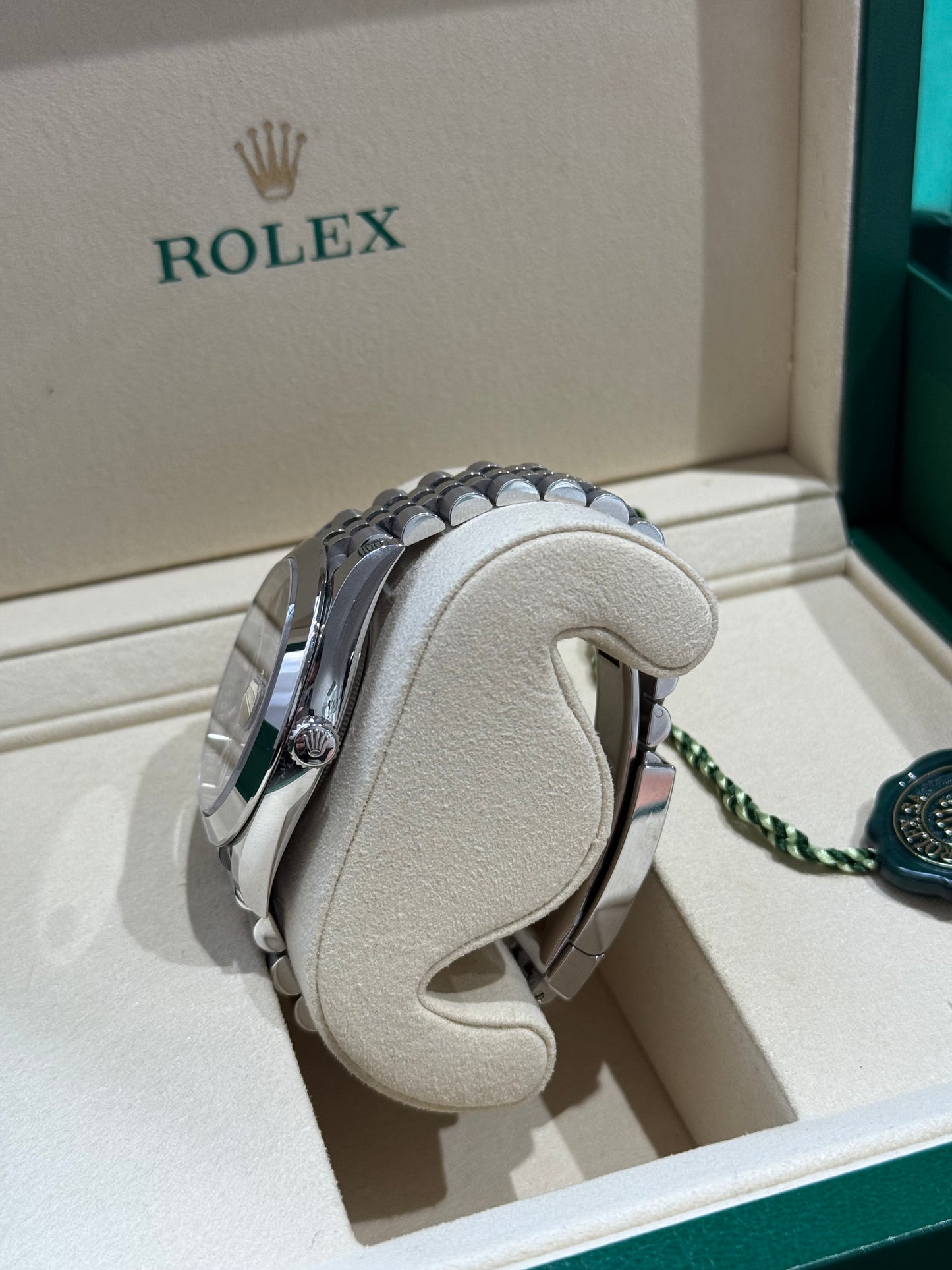 Rolex Datejust 41 – 126300 (2023) Slate Dial – Full Set