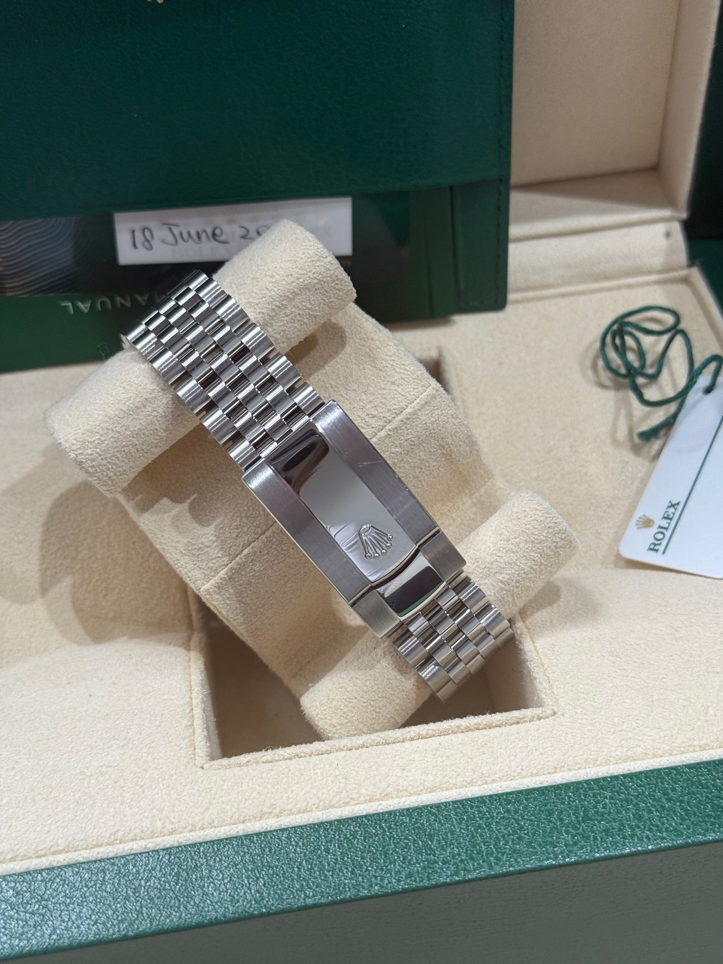 Rolex Datejust 41 – 126334 (2022) Silver Dial – box booklets NO WARRANTY CARD