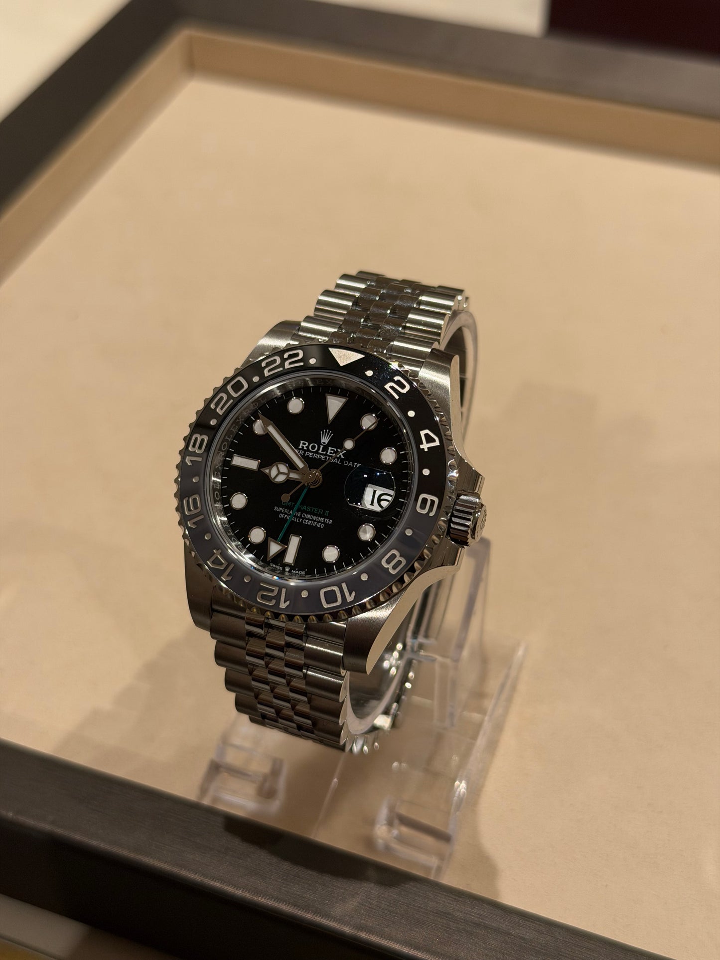 Rolex GMT-Master II “Bruce Wayne” 2026 – 126710GRNR Jubilee Full Set