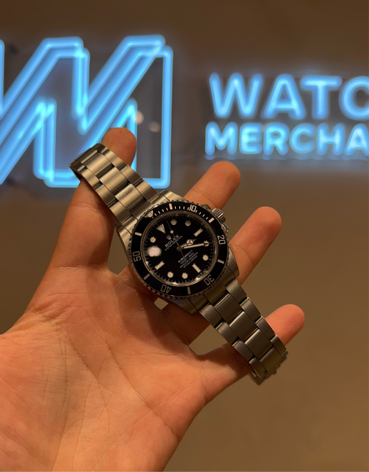 Rolex Submariner No-Date 124060 – Full Set | Unworn/Excellent |