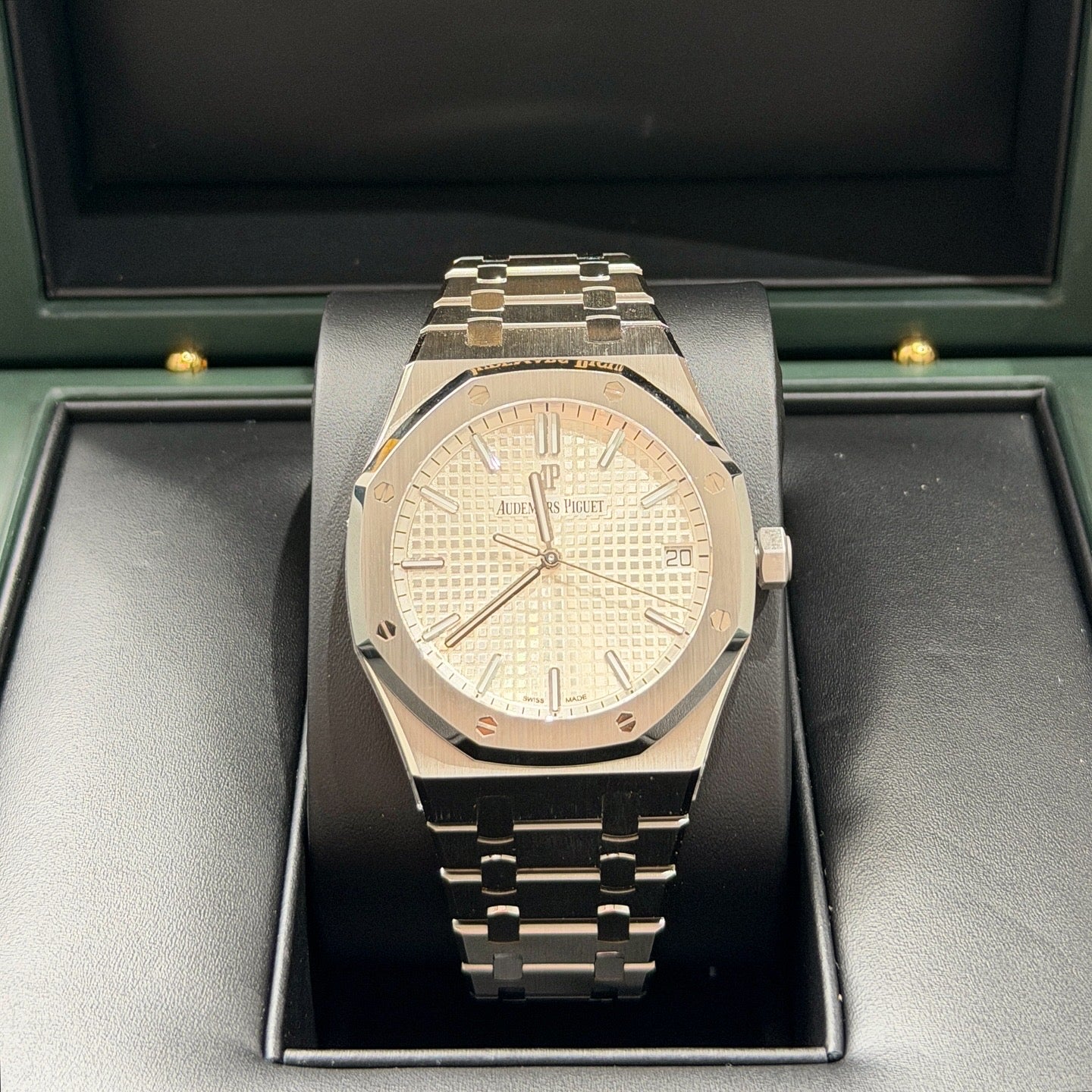 Audemars Piguet Royal Oak – White Dial (2021)