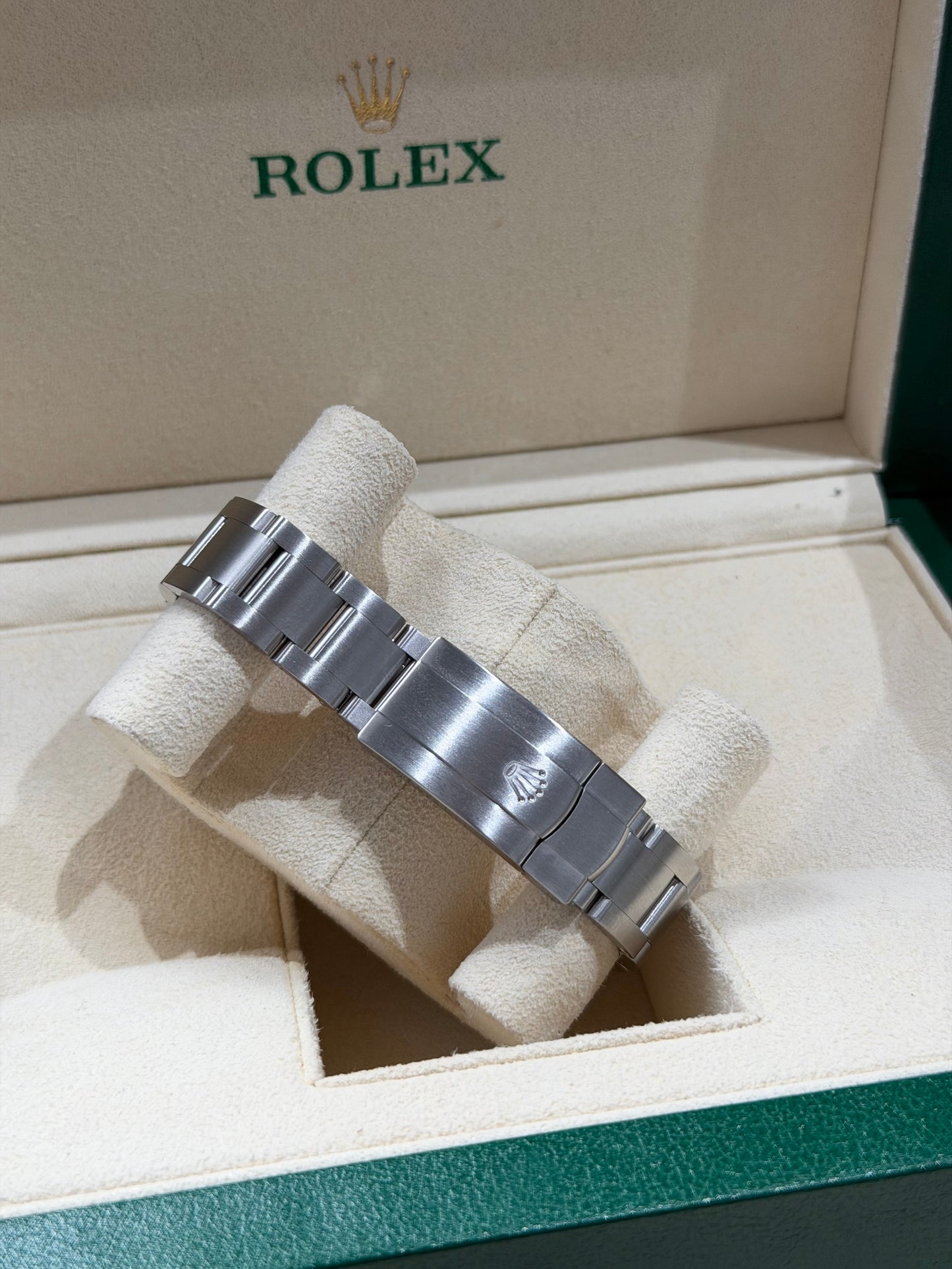 Rolex Oyster Perpetual 34mm – Pink Dial (2024) - full set box and papers