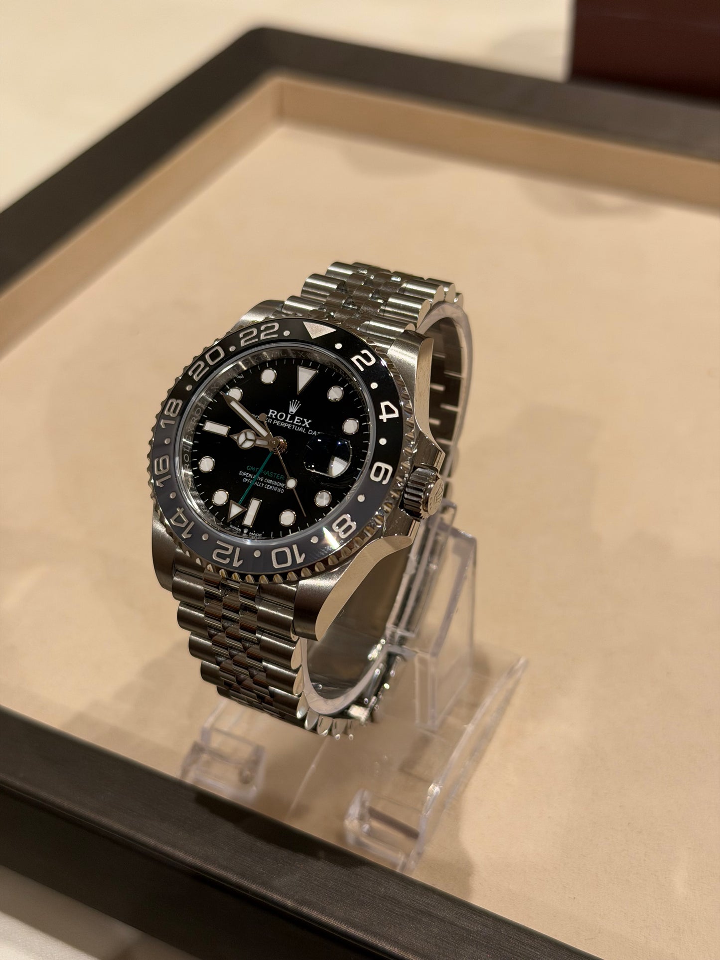 Rolex GMT-Master II “Bruce Wayne” 2026 – 126710GRNR Jubilee Full Set