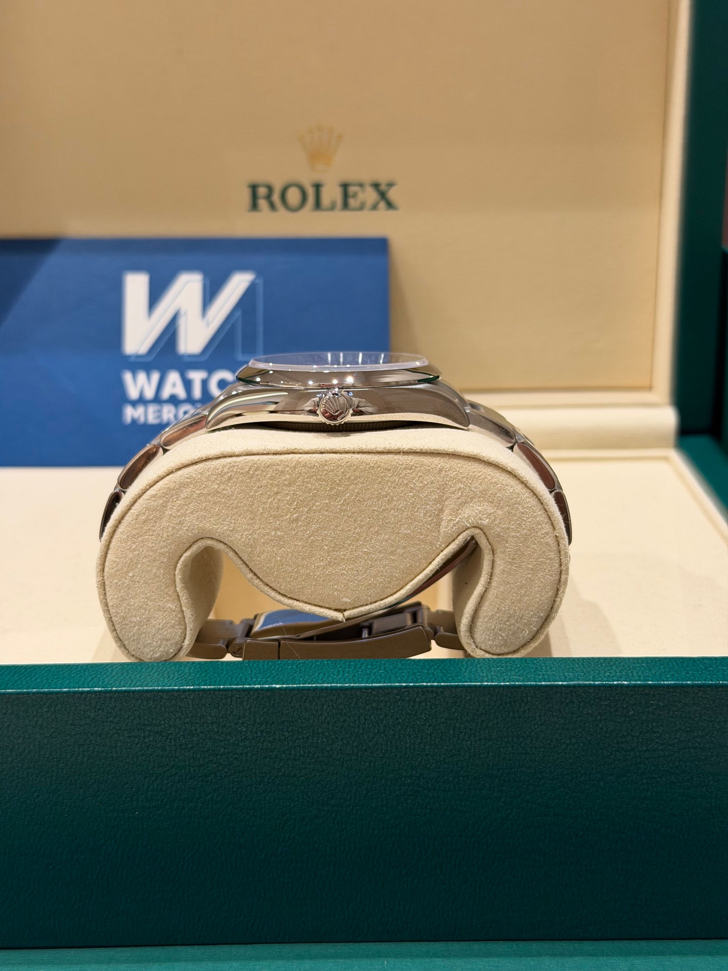 Rolex Oyster Perpetual 36 “Candy Pink” 2026 full set new