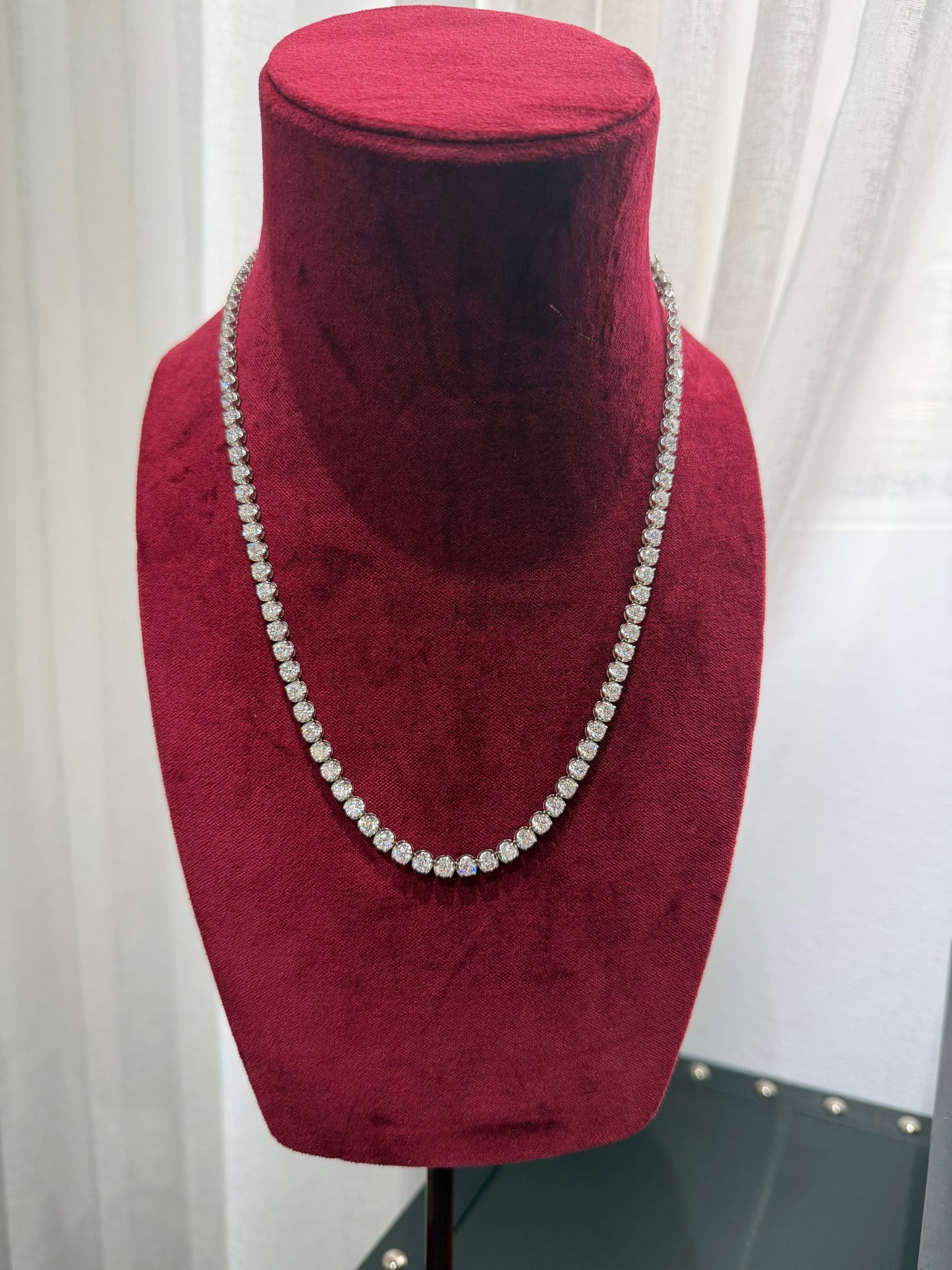 25pt Lab-Grown Diamond Tennis Necklace – EVVS – 18K White Gold (Illusion Set) – 55cm