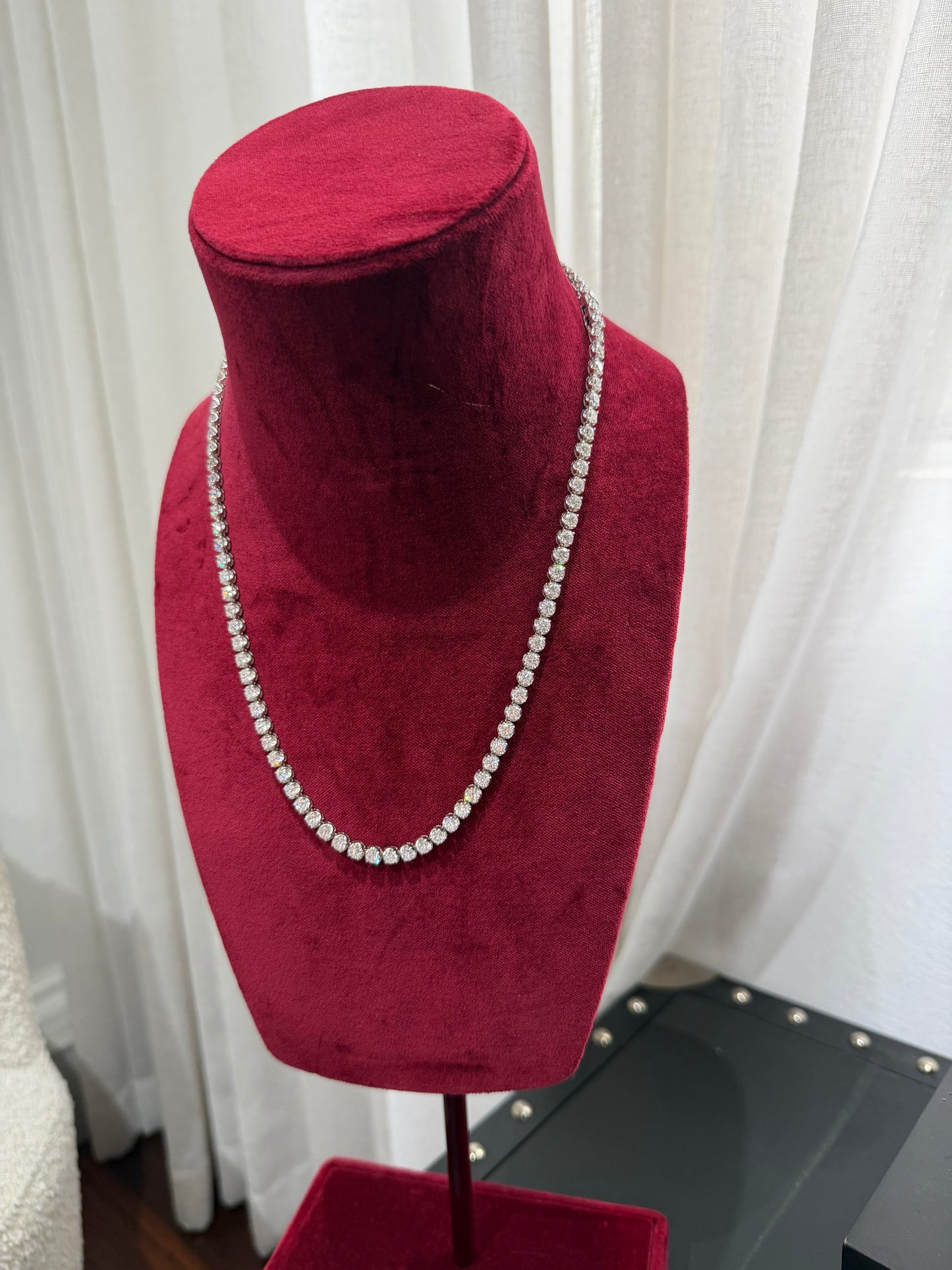 25pt Lab-Grown Diamond Tennis Necklace – EVVS – 18K White Gold (Illusion Set) – 55cm