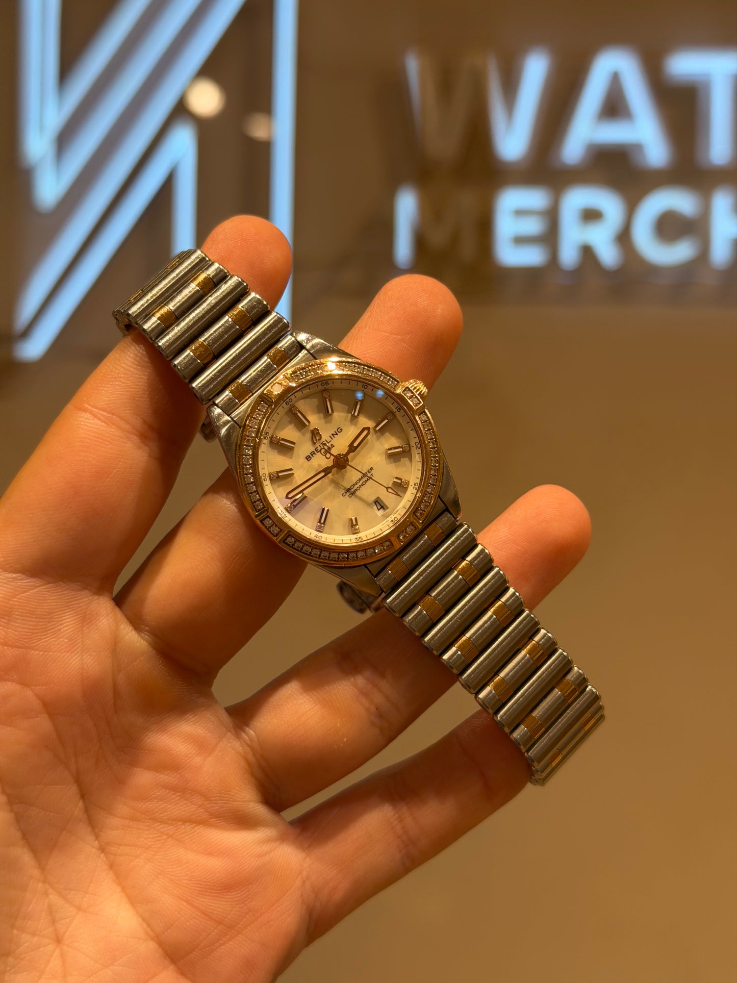 Breitling Chronomat Quartz 32mm – Factory Diamond Bezel